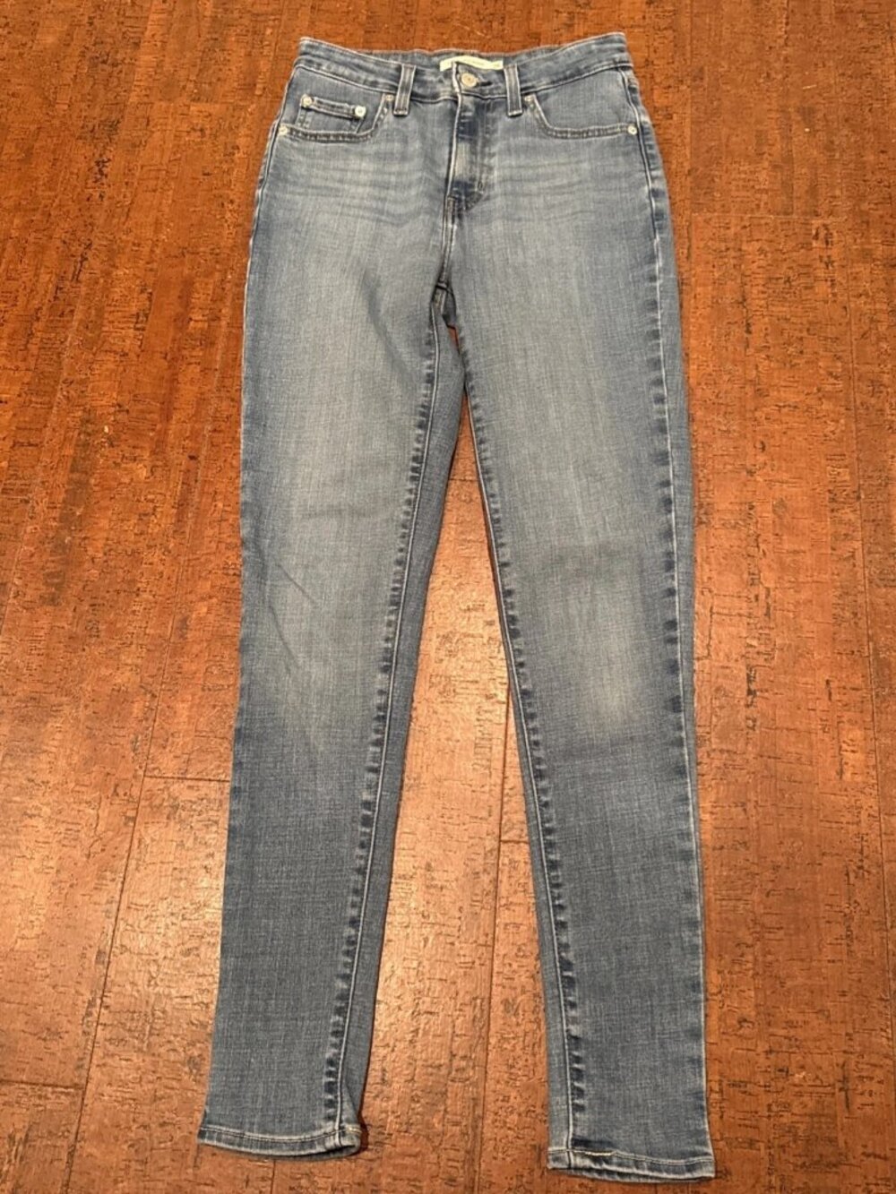 Levi’s 721 Size 26 High Rise Skinnny Jeans